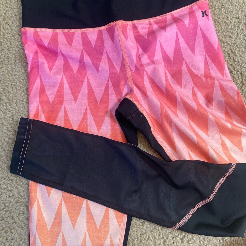 Hurley Pink and Black leggings